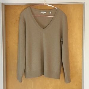 Vince Women’s 100% Cashmere V-Neck Sweater Camel Size L